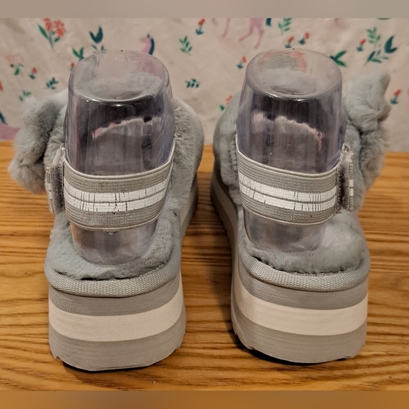 NWT Y2K Soft Grey Fuzzy Platform Comfy Preppy Peep Toe Sandal Shoe SZ 5 - Picture 5 of 6